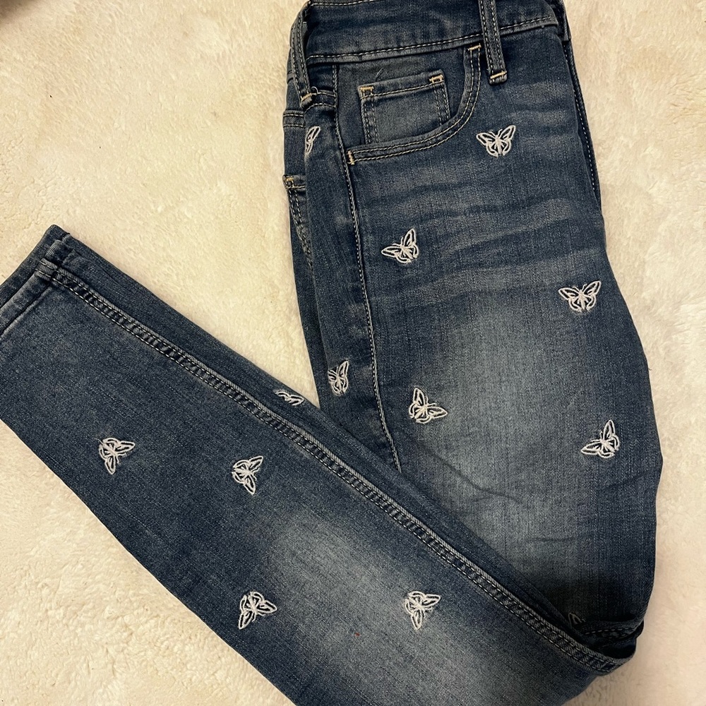 Hollister butterfly skinny jeans 🦋